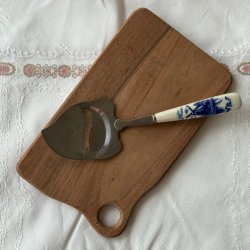 Osteskre Engelsk Motiv i Porceln