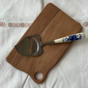 Osteskre Engelsk Motiv i Porceln