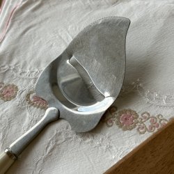 Osteskre Engelsk Motiv i Porceln