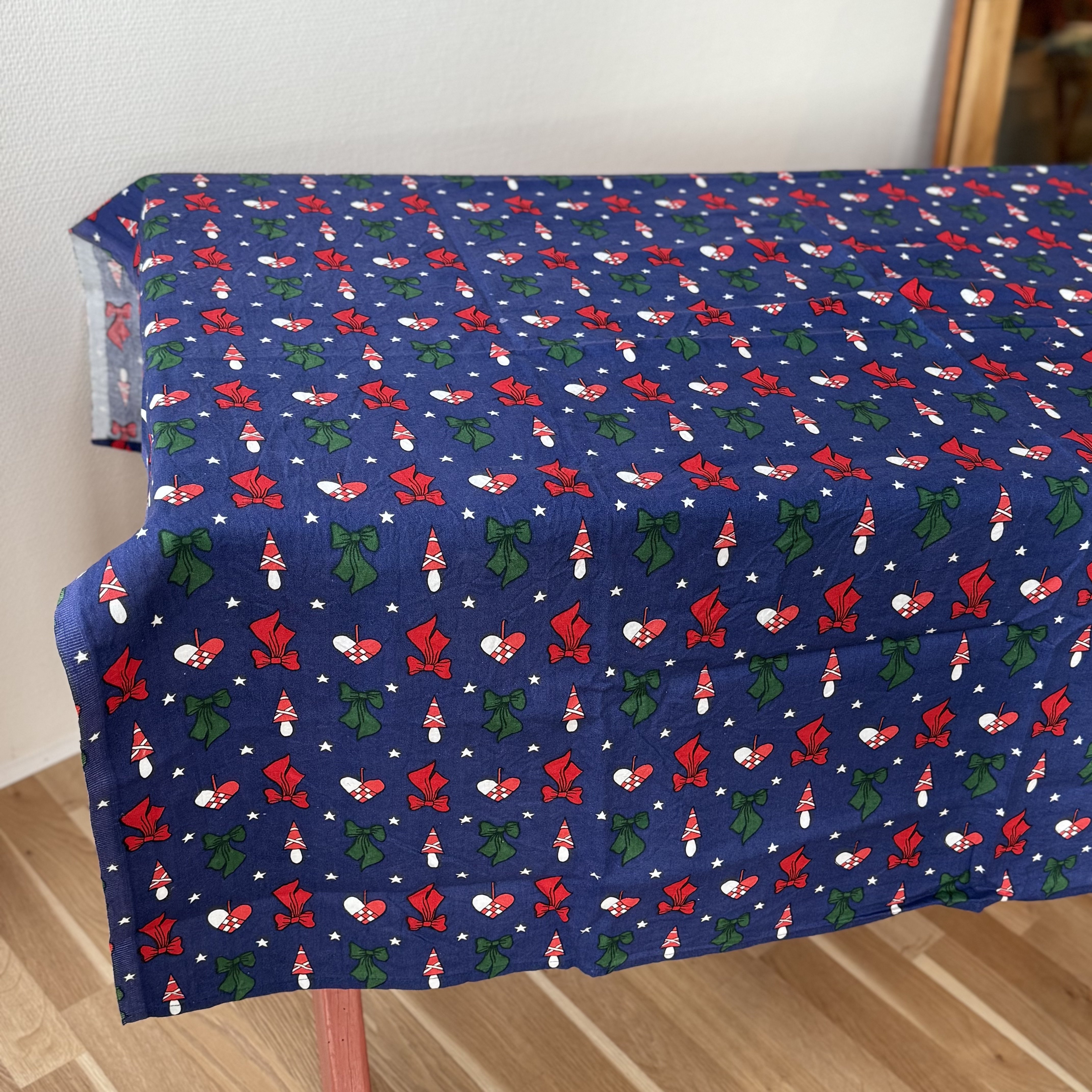 Vintage Jule Dug - 128x128 CM