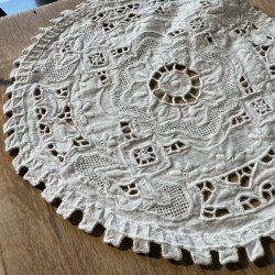 Broderet Flacon - 26 CM