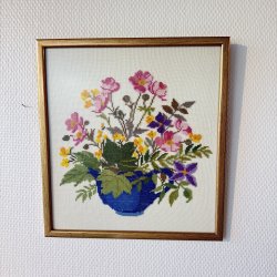 Broderet Blomster - 29,5 x 32 CM