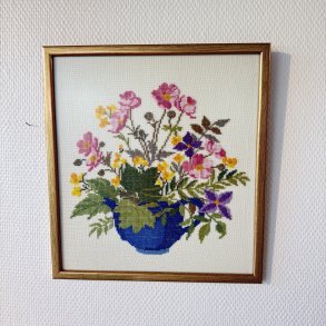 Broderet Blomster - 29,5 x 32 CM